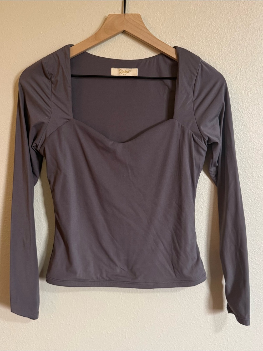 QINSEN Womens Slim Fit Sweetheart Neck Long Sleeve Basic Crop Top Stretch M